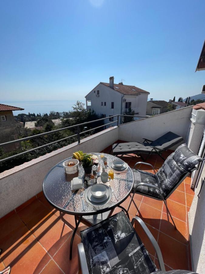 Apartment Lady Daniela Mit Meerblick In ลอฟราน ภายนอก รูปภาพ