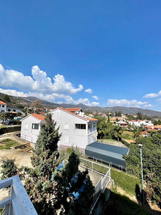 Apartment Lady Daniela Mit Meerblick In ลอฟราน ภายนอก รูปภาพ